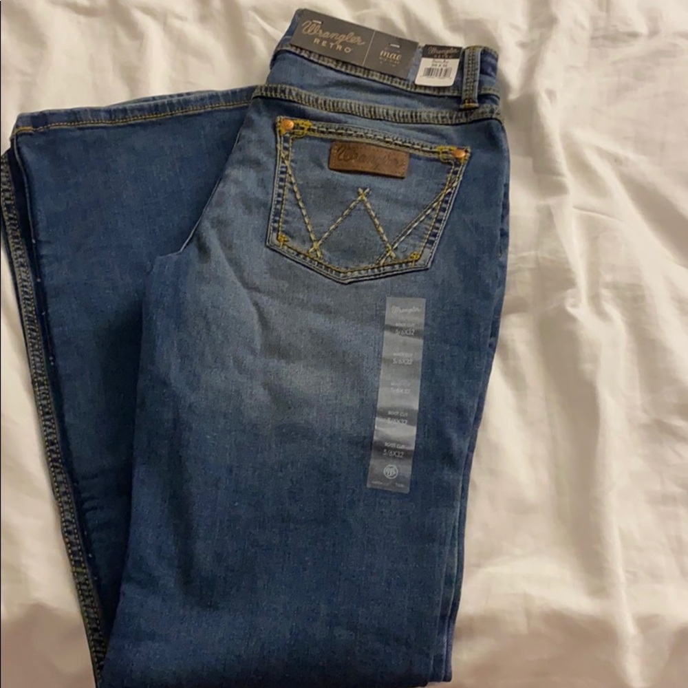 Wrangler mid rise boot cut jeans 5/6 x32